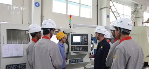 產(chǎn)業(yè)升級(jí)轉(zhuǎn)型下現(xiàn)場(chǎng)工程師緊缺 校企一體多途徑探索鉆采工程技術(shù)服務(wù)人才培養(yǎng)新模式